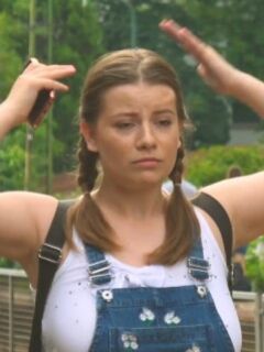 Alice Wayne & Kira Queen